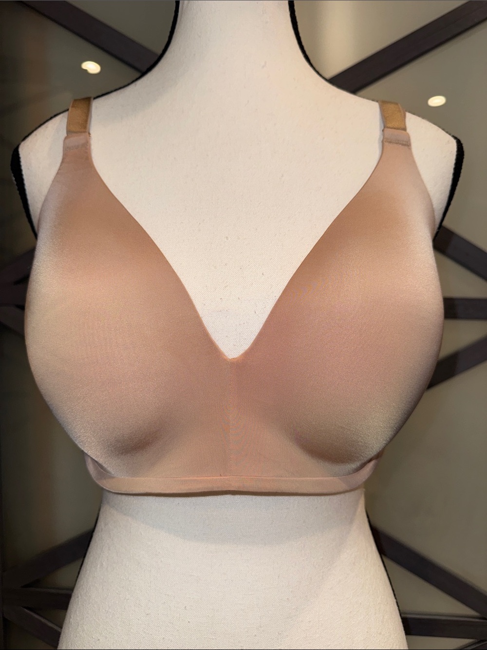 Soma Vanishing 360 Wireless Bra 34DD Nude Seamless Full Coverage